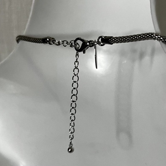 Avenue Women's Silver-Tone Metal Curved 1/2 Tube & Tube Chain Necklace - Picture 10 of 12